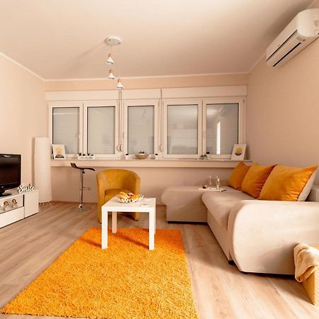 Diva Apartman Arandelovac Buitenkant foto