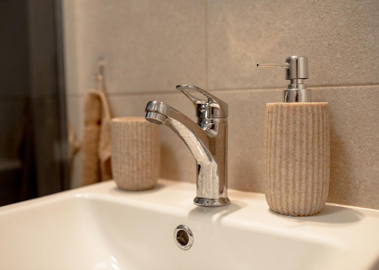 Diva Apartman Arandelovac Buitenkant foto